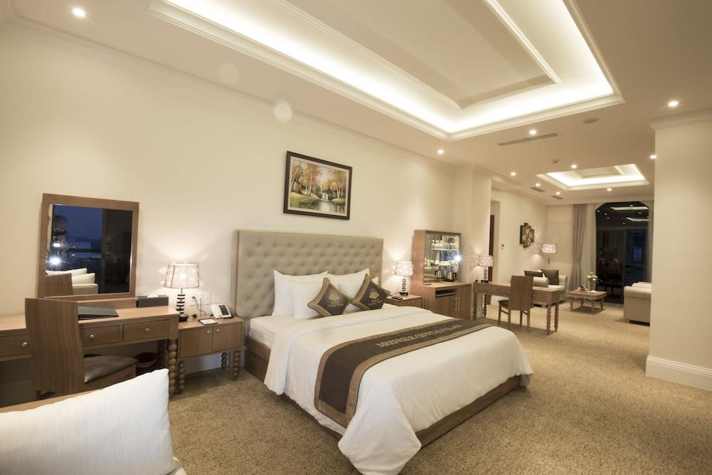 Khách sạn Merperle Crystal Palace TP. Hồ Chí Minh