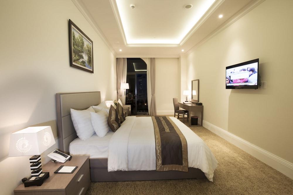 Merperle Crystal Palace Khách sạn 4*