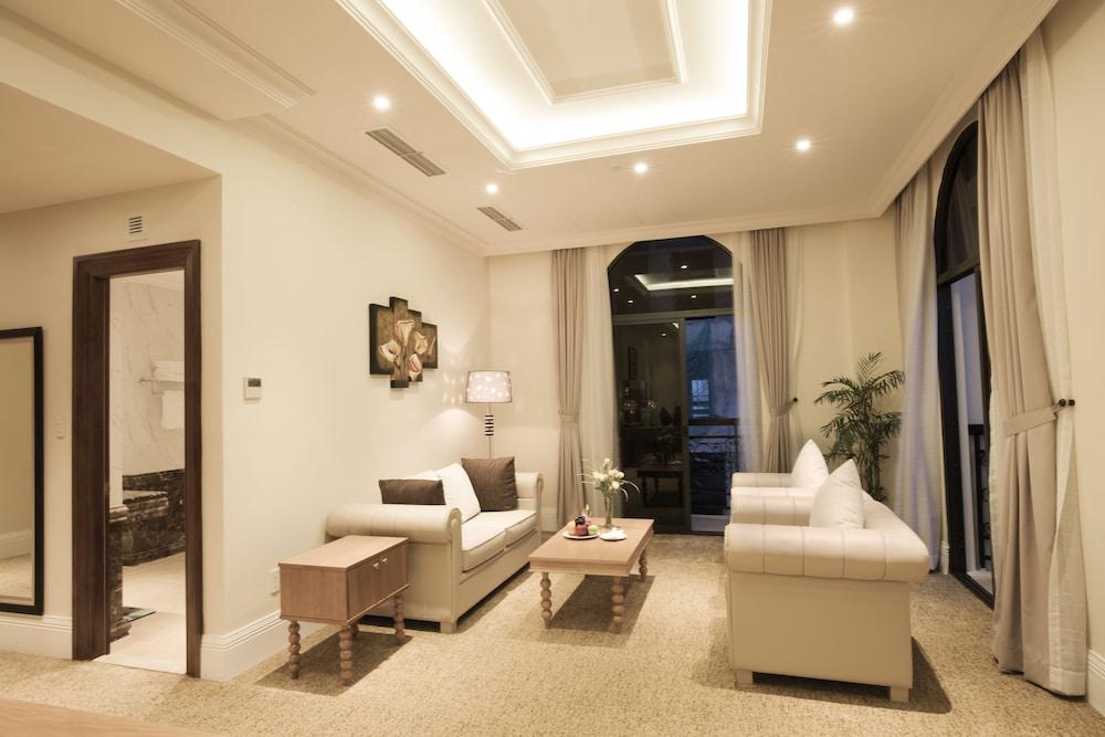 Khách sạn Merperle Crystal Palace 4*