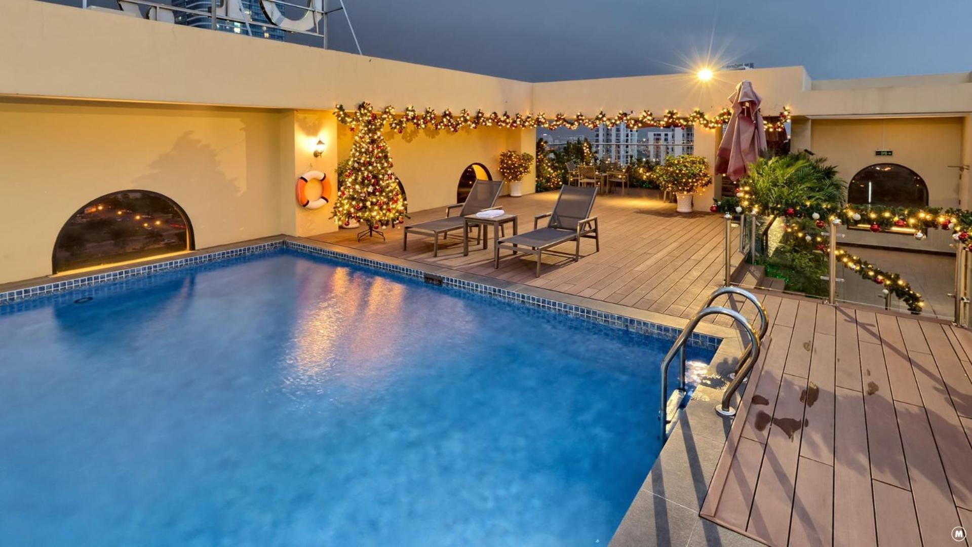 Merperle Crystal Palace Khách sạn