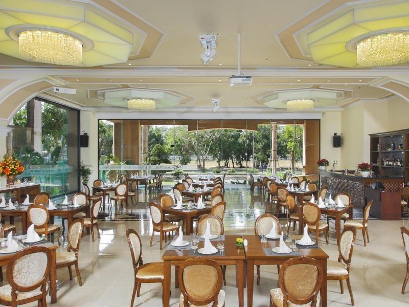 Khách sạn Merperle Crystal Palace